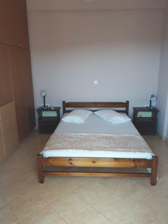 Mina Apartments Zacharo Esterno foto