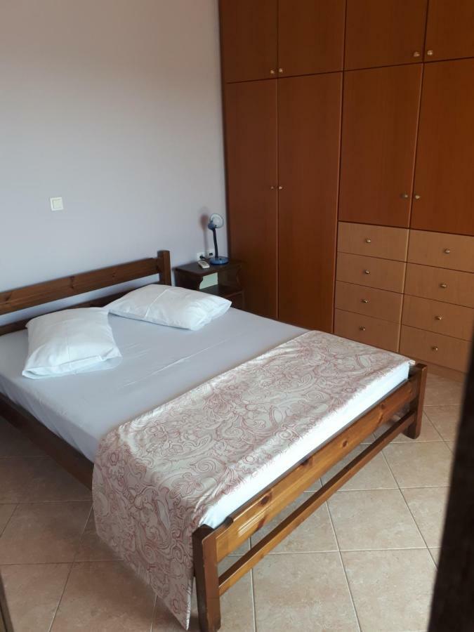 Mina Apartments Zacharo Esterno foto