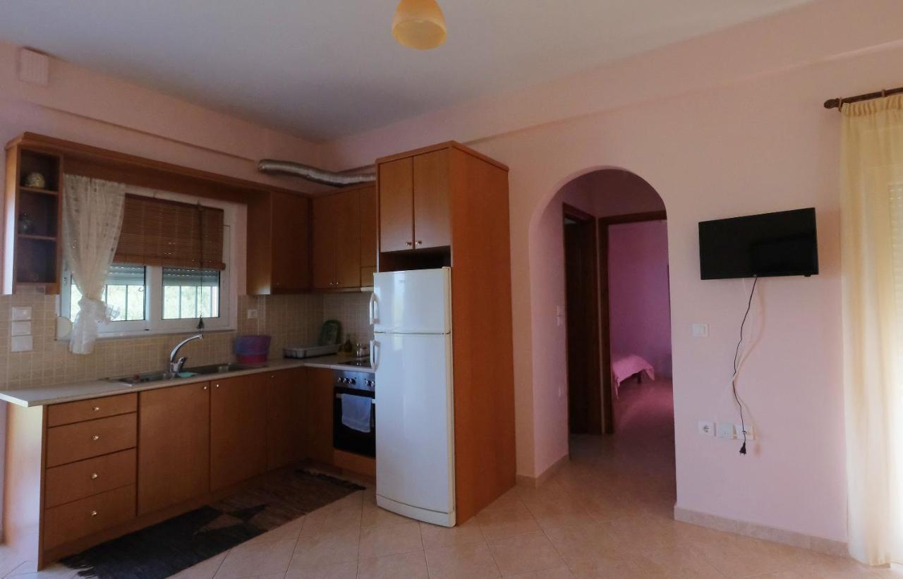 Mina Apartments Zacharo Esterno foto