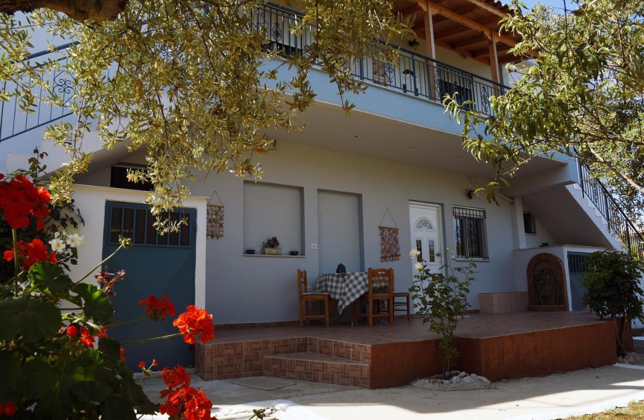 Mina Apartments Zacharo Esterno foto